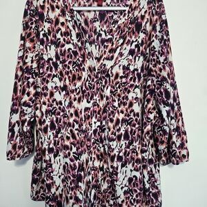 212 Collection Women's Pink Leopard Print V‎ Neck Women's Top- Size 3X